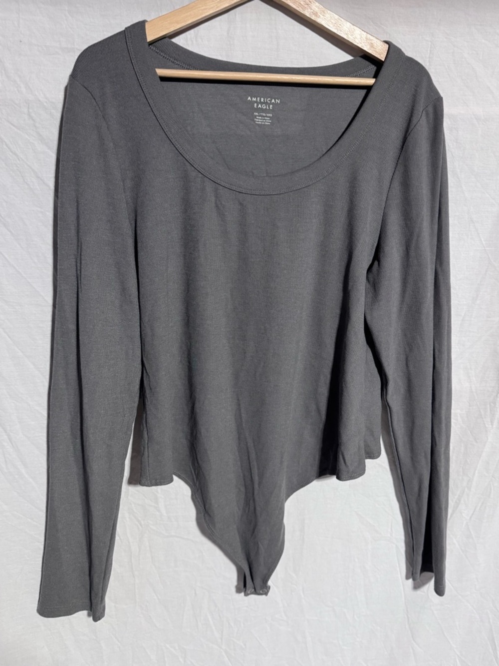 American Eagle gray long sleeve body suit Size XXL